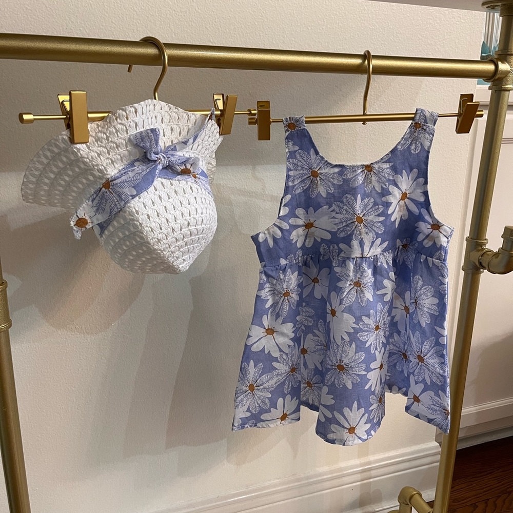 Cute little girls 2 piece dress set !